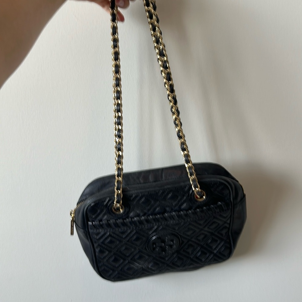 Black Tory Burch quilted chain bag